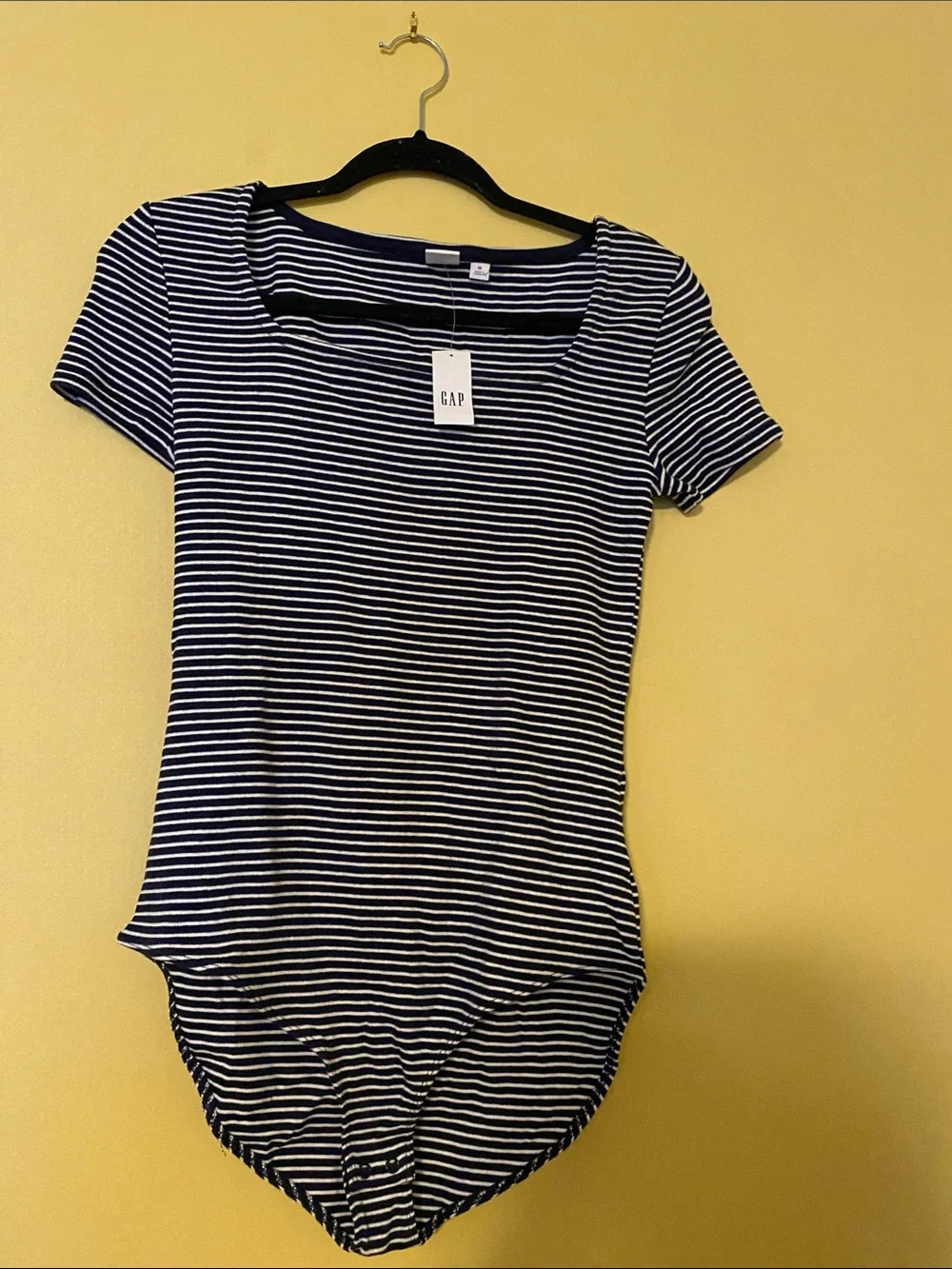 GAP Navy and White Striped Short Sleeve Scoop-Neck Bodysuit - Picture 1 of 1